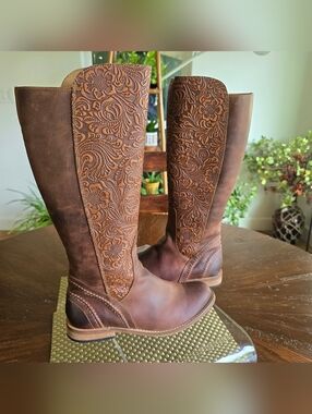 EUC Luchesse Spirit Brown Tall Floral Embossed Leather Boots 7M